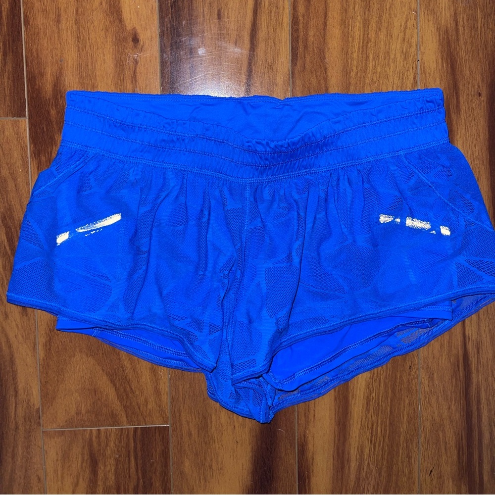 Lululemon size 10 running shorts 2.5 inch
